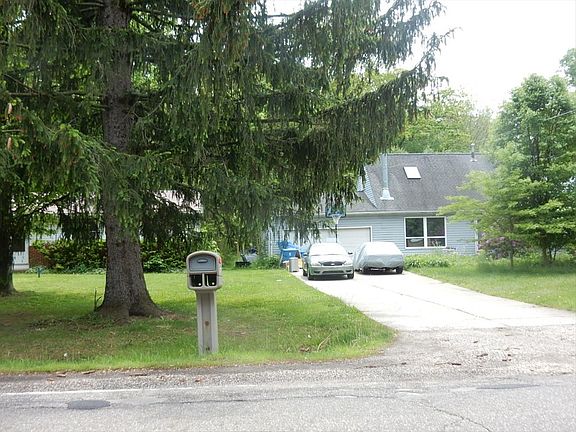 2nd image of 277 Northmoreland Ave