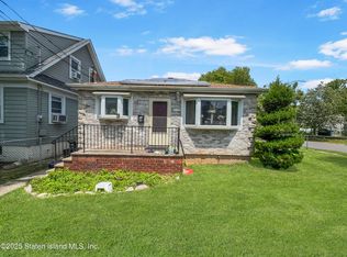 73 Westbrook Ave, Staten Island, NY 10303