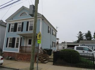 97 Truman St, New London, CT 06320