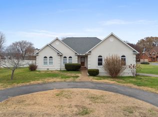2114 Country Rd, Murray, KY 42071