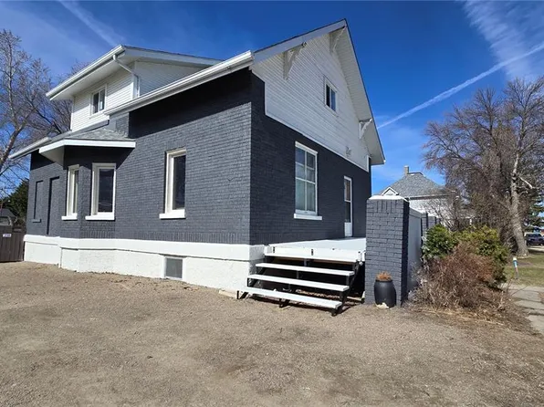 112 1st AVENUE, Vibank, SK S0G 4Y0