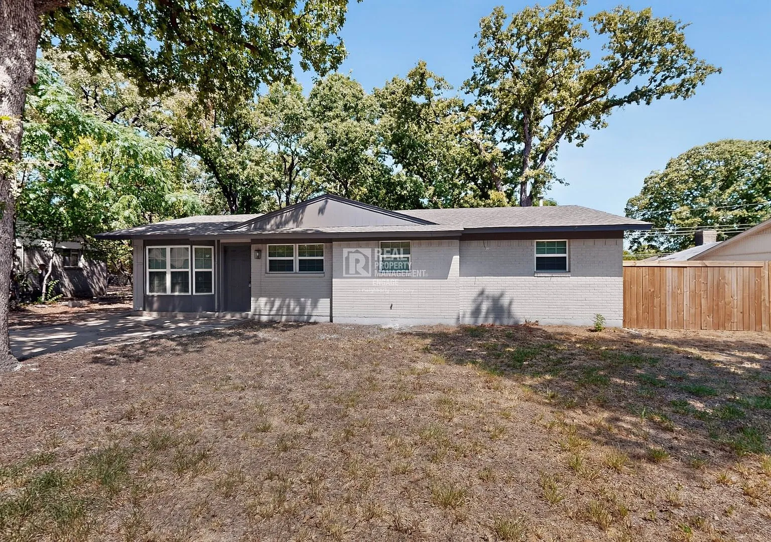 Recently updated 4-Bedroom Home in Arlington for Rent! — Photo 4