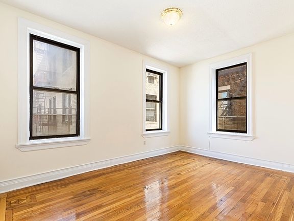 3rd image of 555 W 170th St #52B