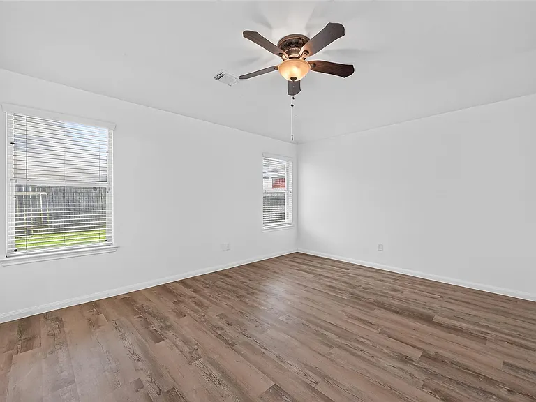 7218 Fox Hall Ln — Photo 11