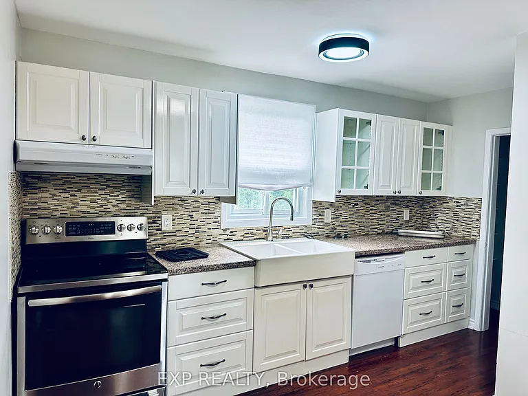 1374 Charles Dr #2B — Photo 5