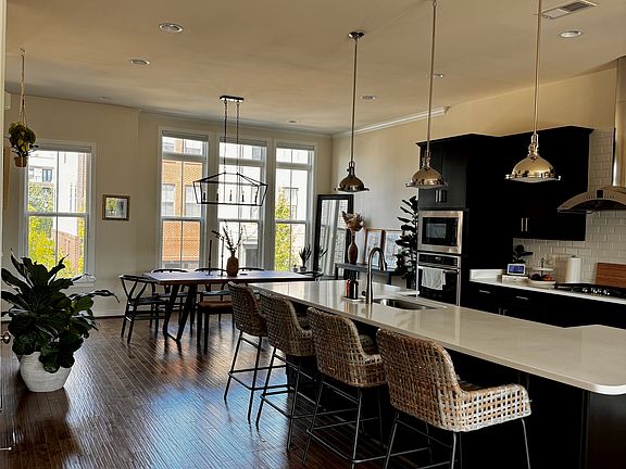 4th image of 23086 Sullivans Cove Sq