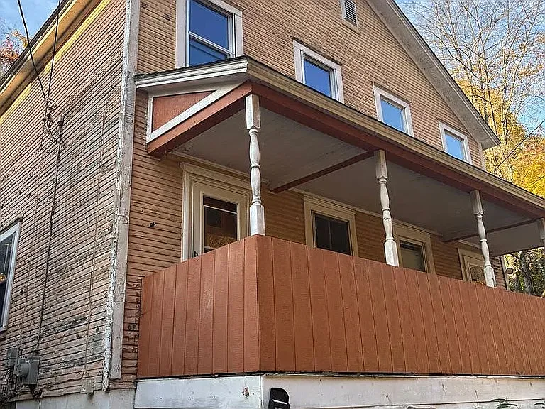 243 Baker St