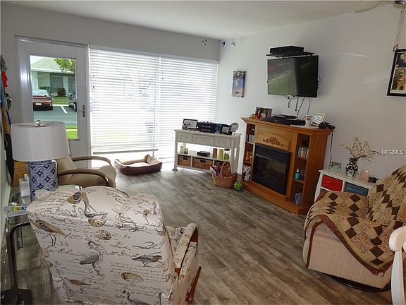 2nd image of 4331 Tahitian Gardens Cir APT C