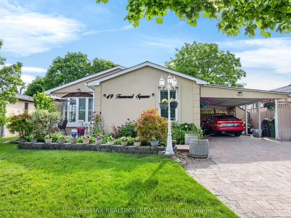 49 Tunmead Sq, Toronto, ON M1B 1X1