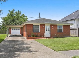 104 Genet Dr, Arabi, LA 70032