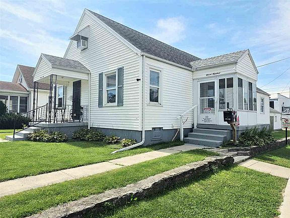 2nd image of 1100 S 9th St
