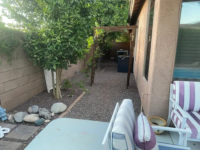 9237 W Irma Ln — Photo 36
