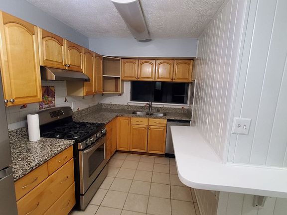 3rd image of 9121 Chesley Knoll Ct