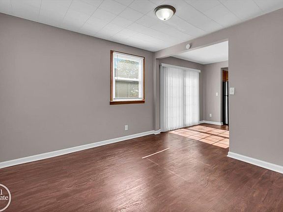 4th image of 2631 24th St