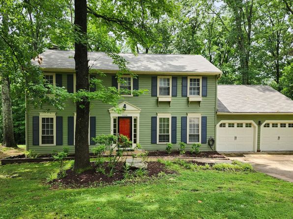 6828 Hampton Wood Cir