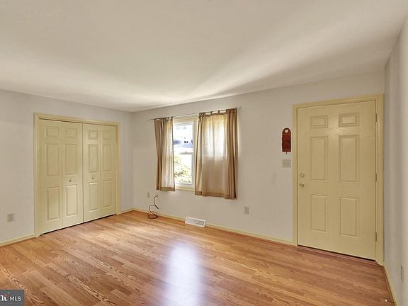 5th image of 10 Maplewood Ave APT 5A
