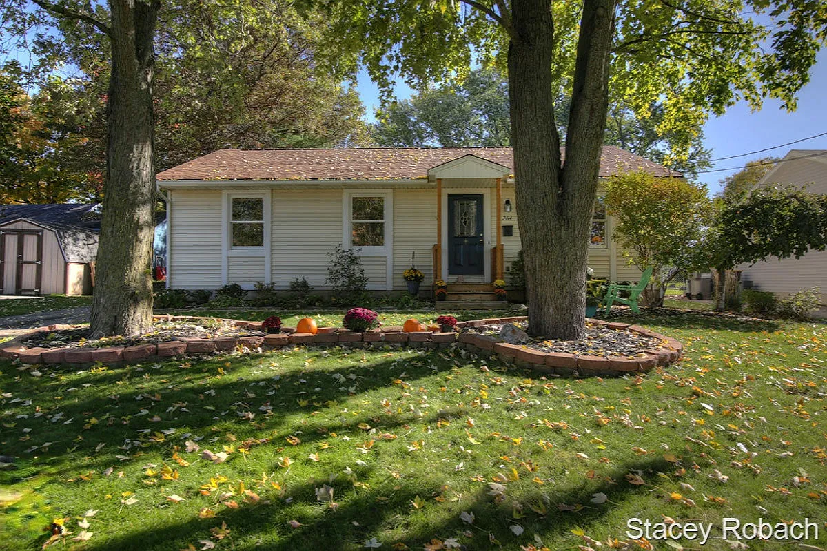 264 Norwood St photo 1