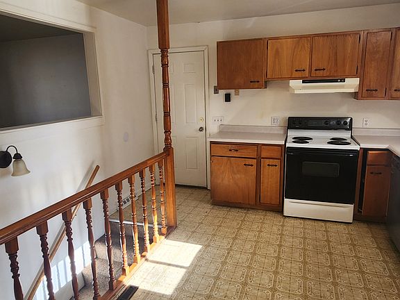 4th image of 1404 Chatam Dr