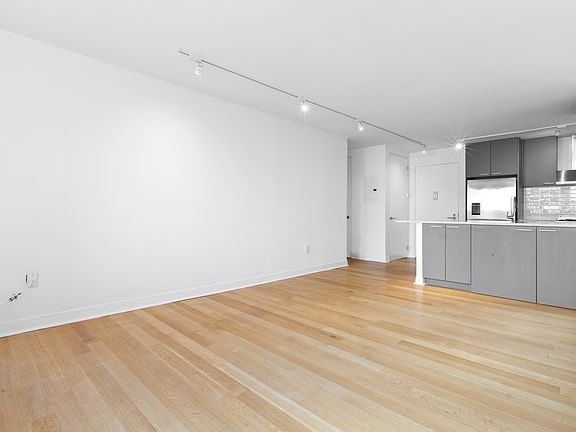 2nd image of 200 E 11th St APT 1104