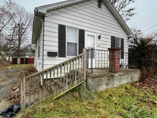 3921 W Kearsley St, Flint, MI 48532