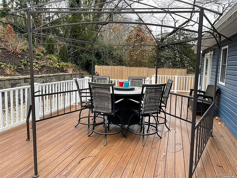 84 Ocean Ave — Photo 23