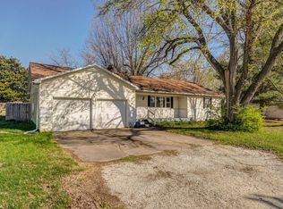 2148 N Crutcher Ave, Springfield, MO 65803