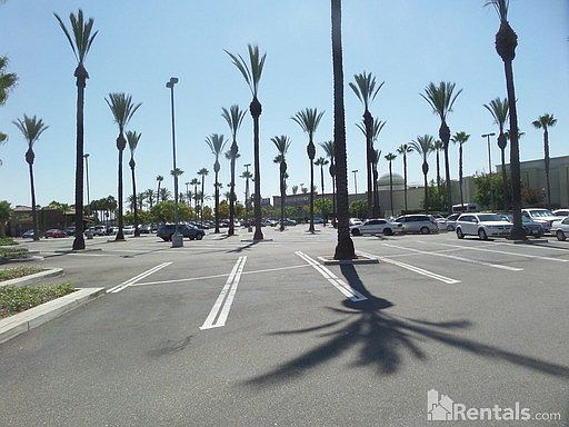 4th image of 7958 Camellia Dr