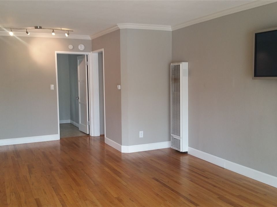 1st image of 6510 La Jolla Blvd