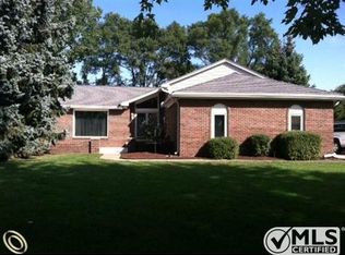 12303 Cedar Dr, Shelby Township, MI