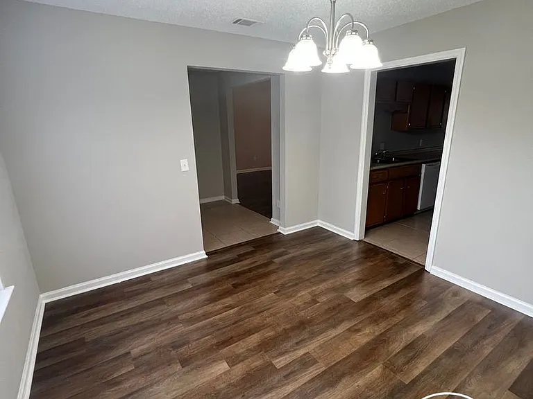 801 Brickyard Rd — Photo 7