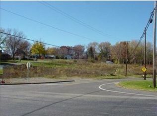 2413 Rochester Rd, Sewickley, PA 15143