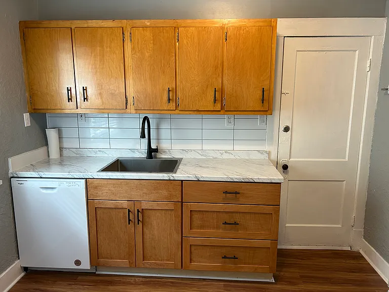 1230 Cranford Ave — Photo 4
