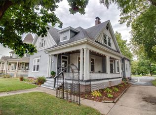 281 N Broad St, Carlinville, IL 62626