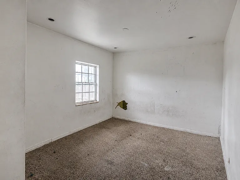 1600 Center St #A12 — Photo 10