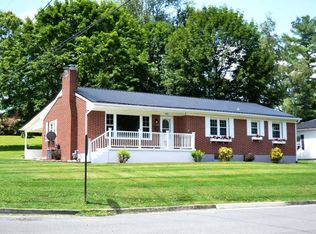 495 S 10th St, Wytheville, VA 24382