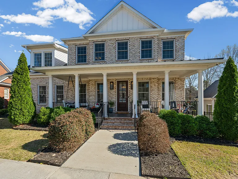 615 Berkmans Ln — Photo 2