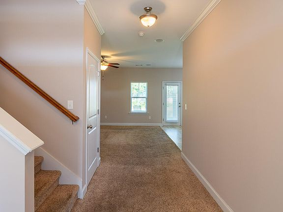 5th image of 1342 York Dr