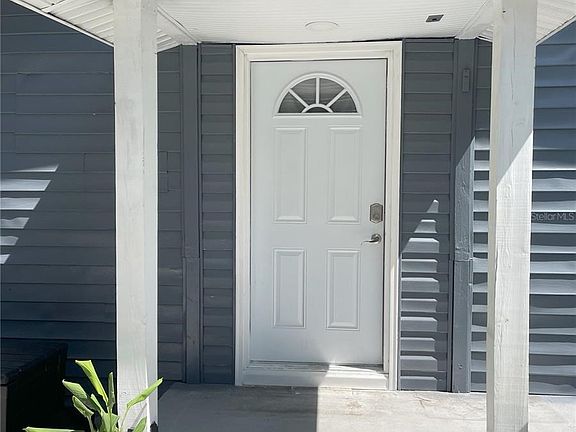 2nd image of 306 Lee St