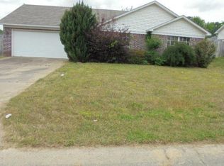 1907 Auburn Hills Dr, Benton, AR 72015