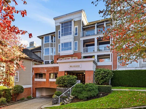5270 Oakmount Cres #405, Burnaby, BC V5H 4S1