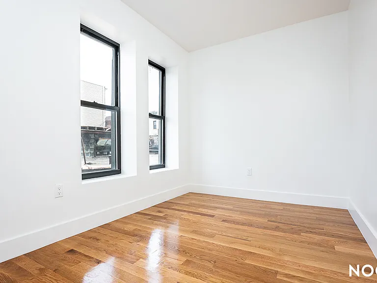 589 Knickerbocker Ave #2 — Photo 15