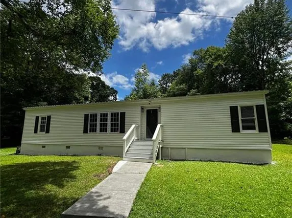 6830 Pawnee Trl SE, Acworth, GA 30102