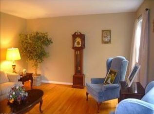 145 Wilderness Rd, Hampton, VA 23669