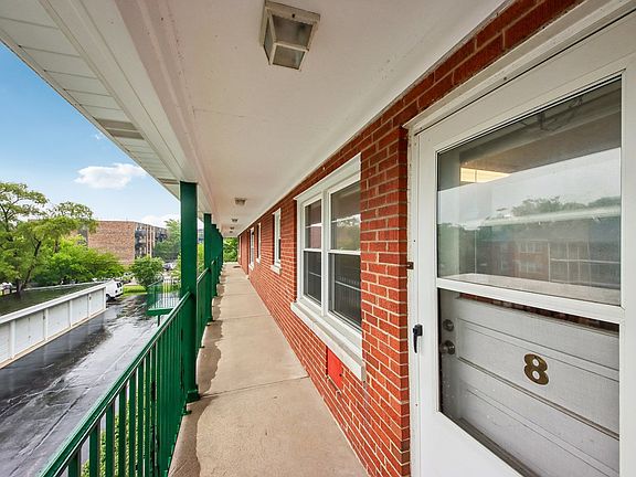 3rd image of 1855 Parkside Dr APT 8