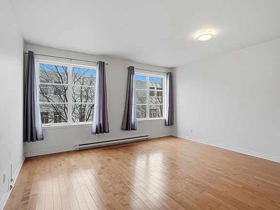 4th image of 2001 Avenue Northcliffe #303