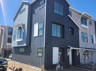 2588 Chamomile Ln, Carlsbad, CA 92008