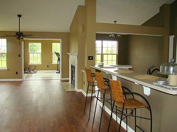 2nd image of 10745 Oriole Ct #A