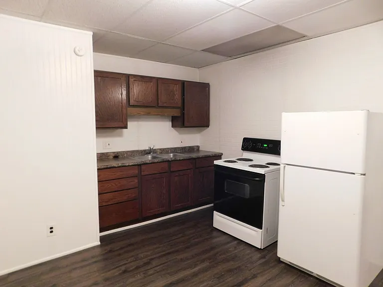 Skelly Building Apartments — Photo 3