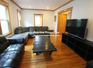 124 Columbia St #1C, Brookline, MA 02446