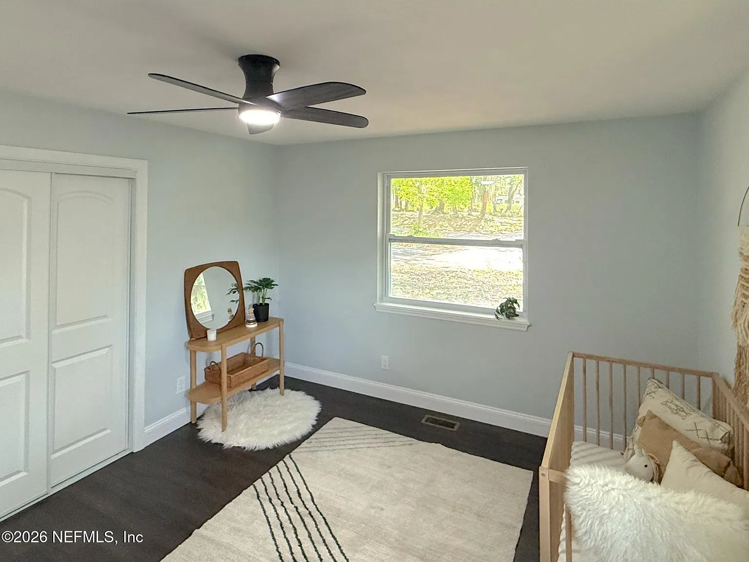 3 bed, 3.0 bath, 2026 sqft, $2,100 — Photo 2